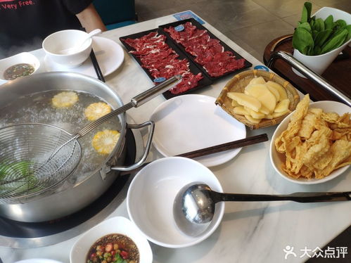 鲜悦道厨牛火锅V12文化创意园店 正餐服务的味觉与美学新体验