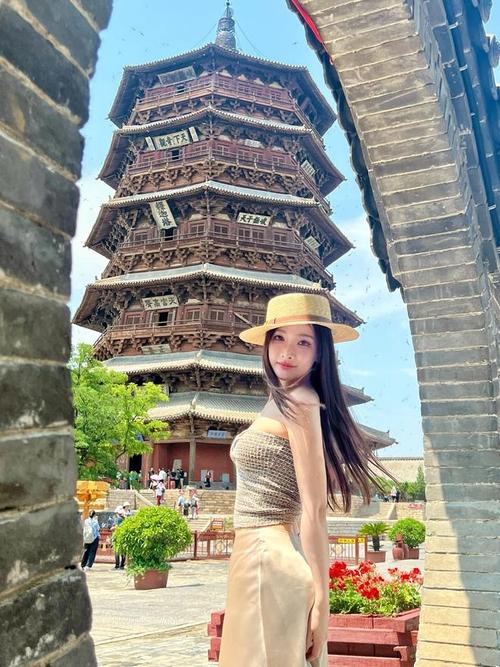 首道门票全程用车5早5正餐导游讲解服务